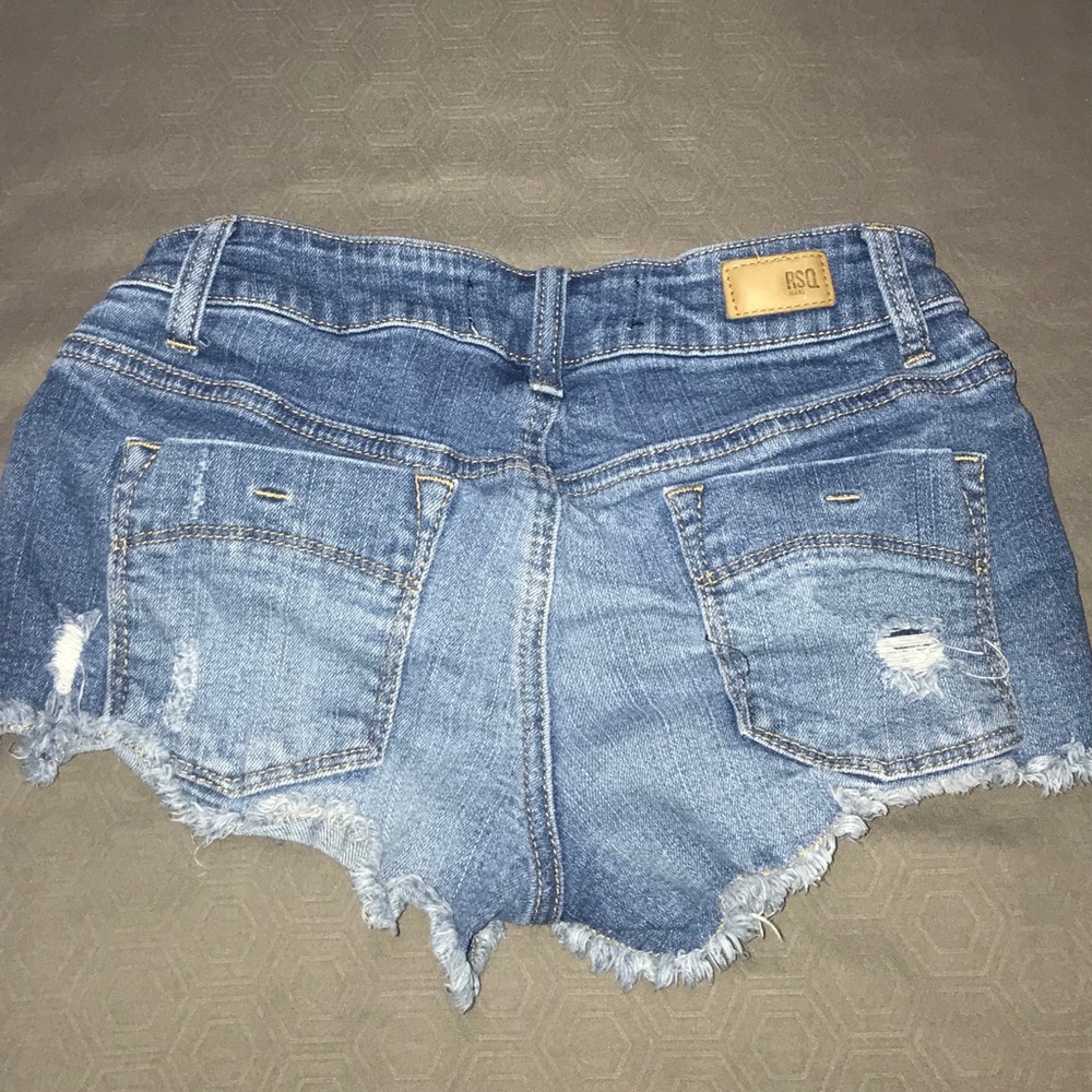 RSQ Carbo cut-off Jean shorts